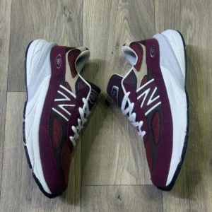 Classic 990 Comfort Sneakers